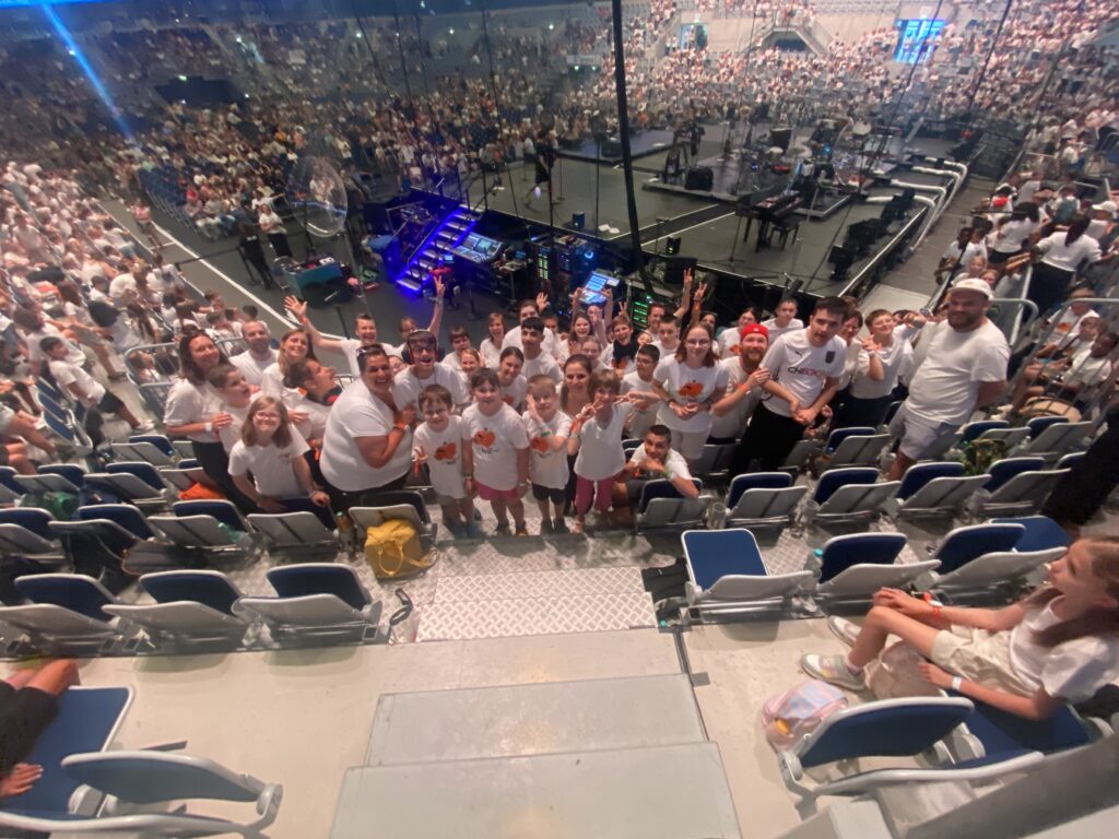 alle Teilnehmenden der AWS am 6k Konzert vor der Bühne