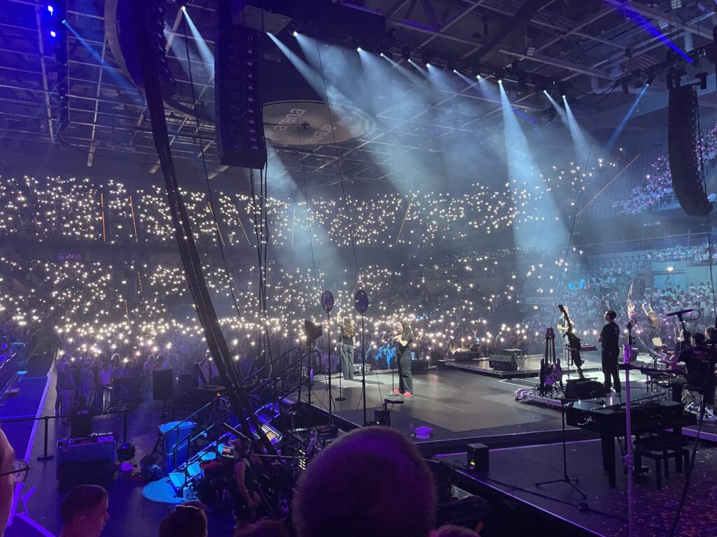Lichter im Hintergrund der Bühne