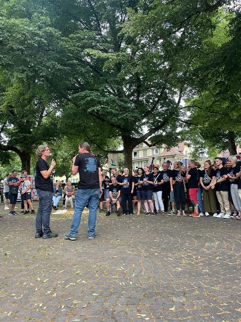 Veranstalter begrüßen Schüler