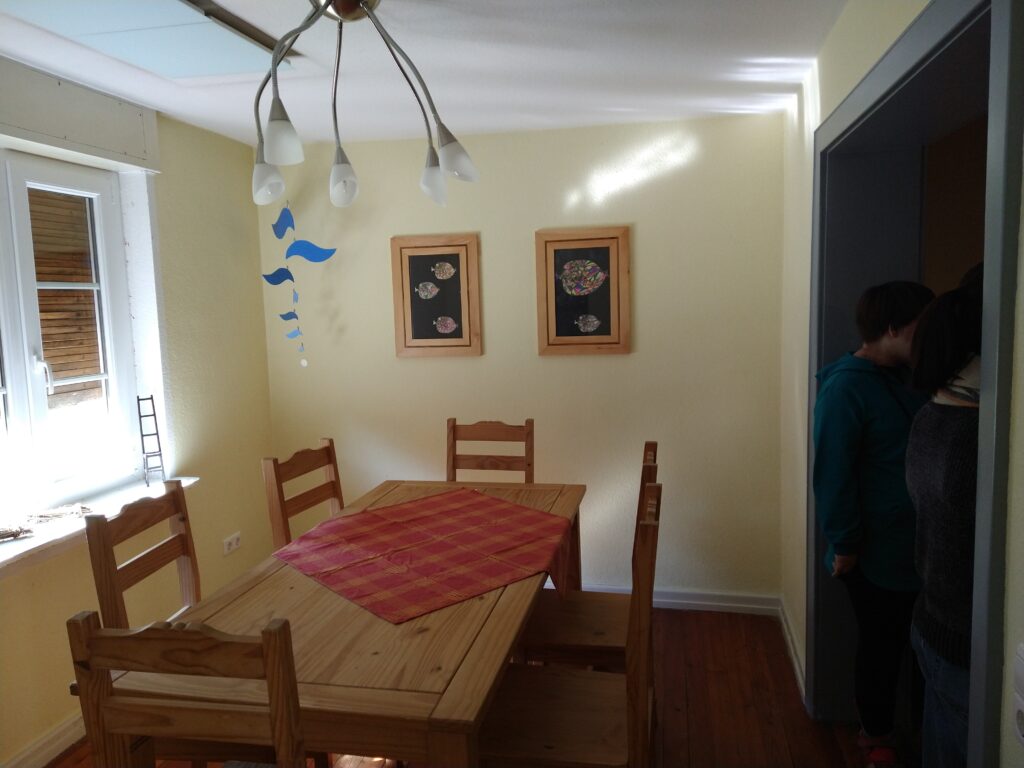 renoviertes und neu eingerichtetes Esszimmer